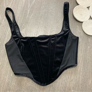 Forever 21 Black crop top size XL